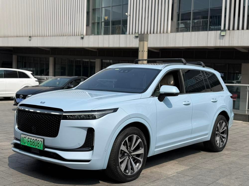 Li Auto ONE 2020 — фото автомобиля 1