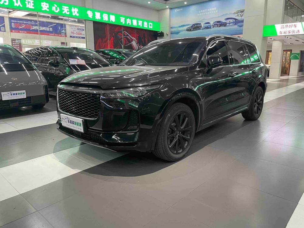 Li Auto ONE 2021 — фото автомобиля