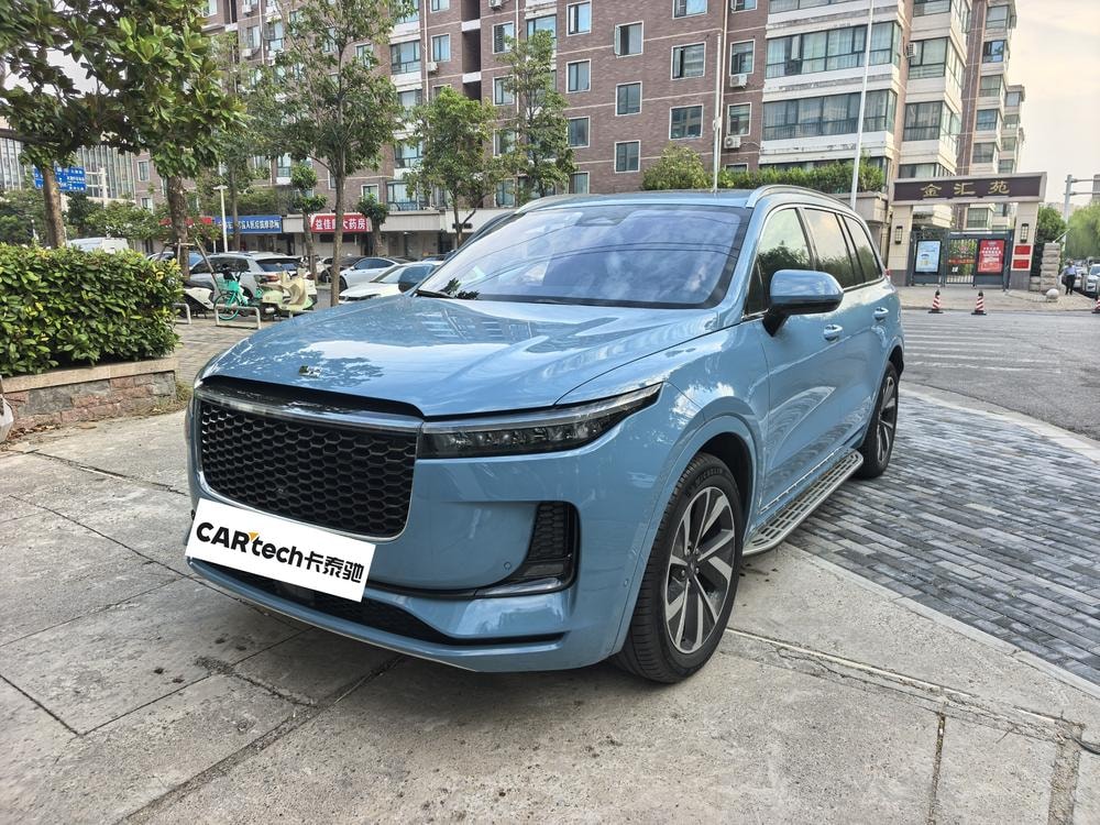 Li Auto ONE 2021 — фото автомобиля 1
