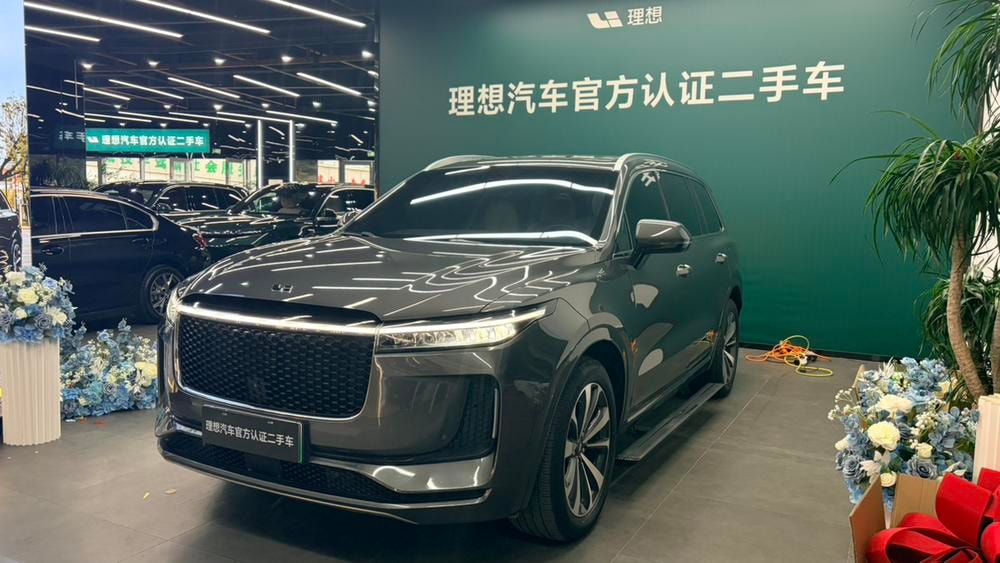 Li Auto ONE 2020 — фото автомобиля 1