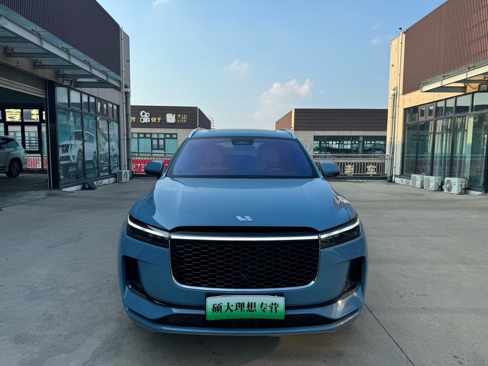 Li Auto ONE 2021 — фото автомобиля 1
