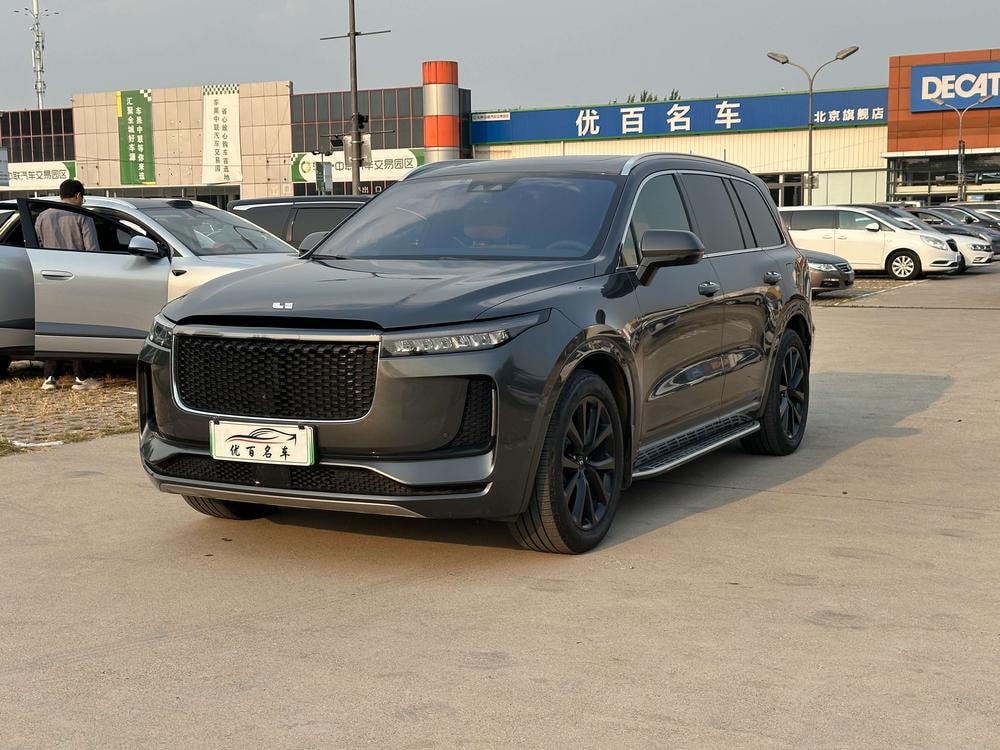 Li Auto ONE 2020 — фото автомобиля 1