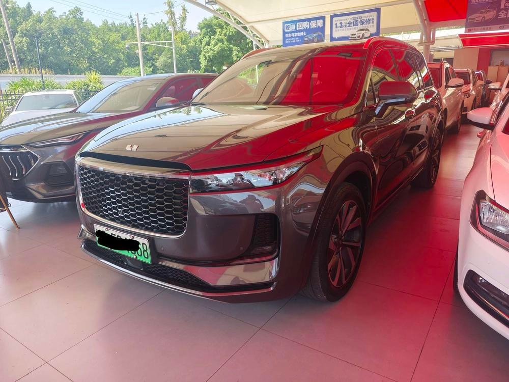 Li Auto ONE 2020 — фото автомобиля