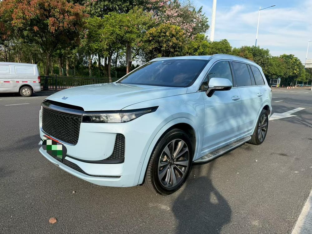 Li Auto ONE 2020 — фото автомобиля 1