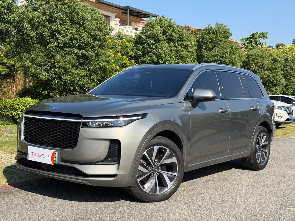 Li Auto ONE 2021 — фото автомобиля 1