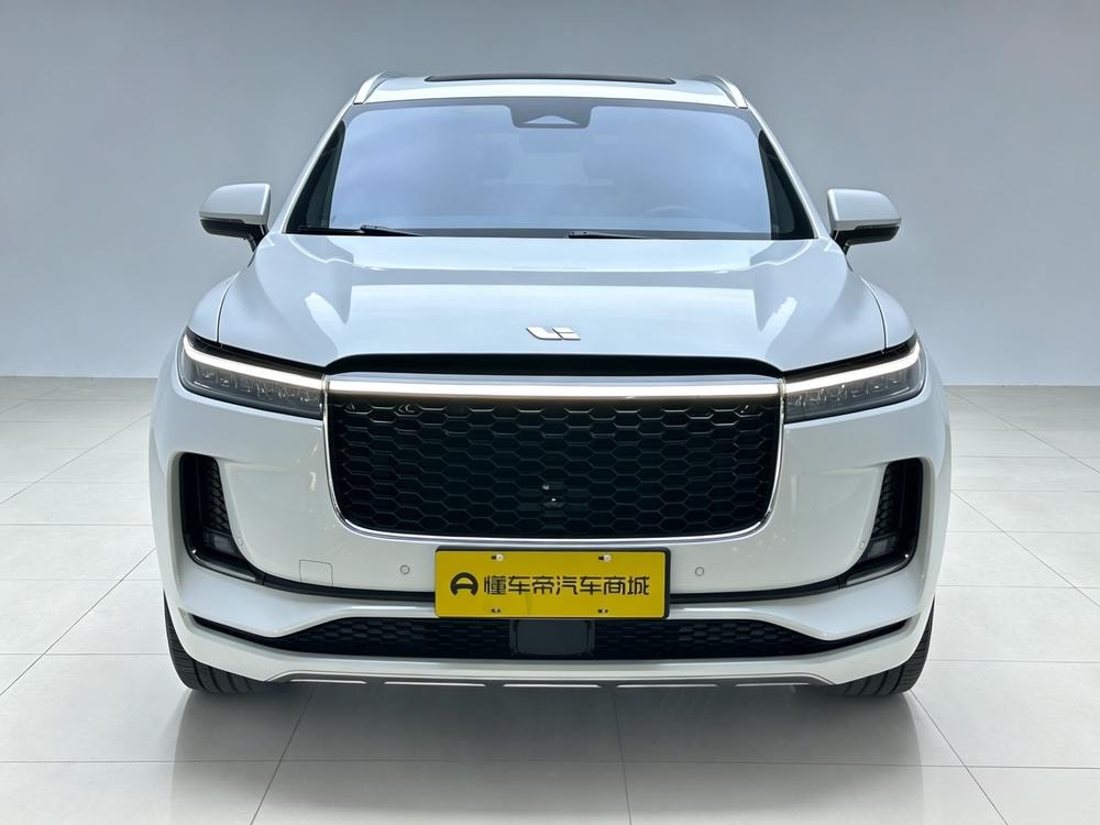 Li Auto ONE 2021 — фото автомобиля 1