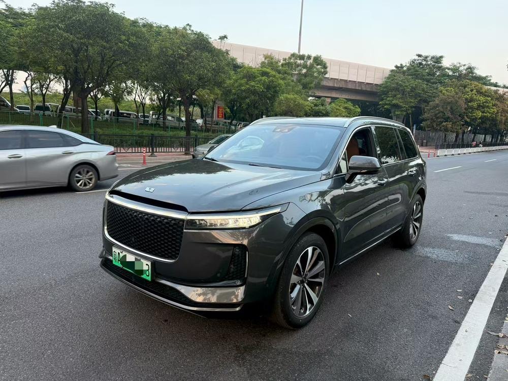 Li Auto ONE 2021 — фото автомобиля 1