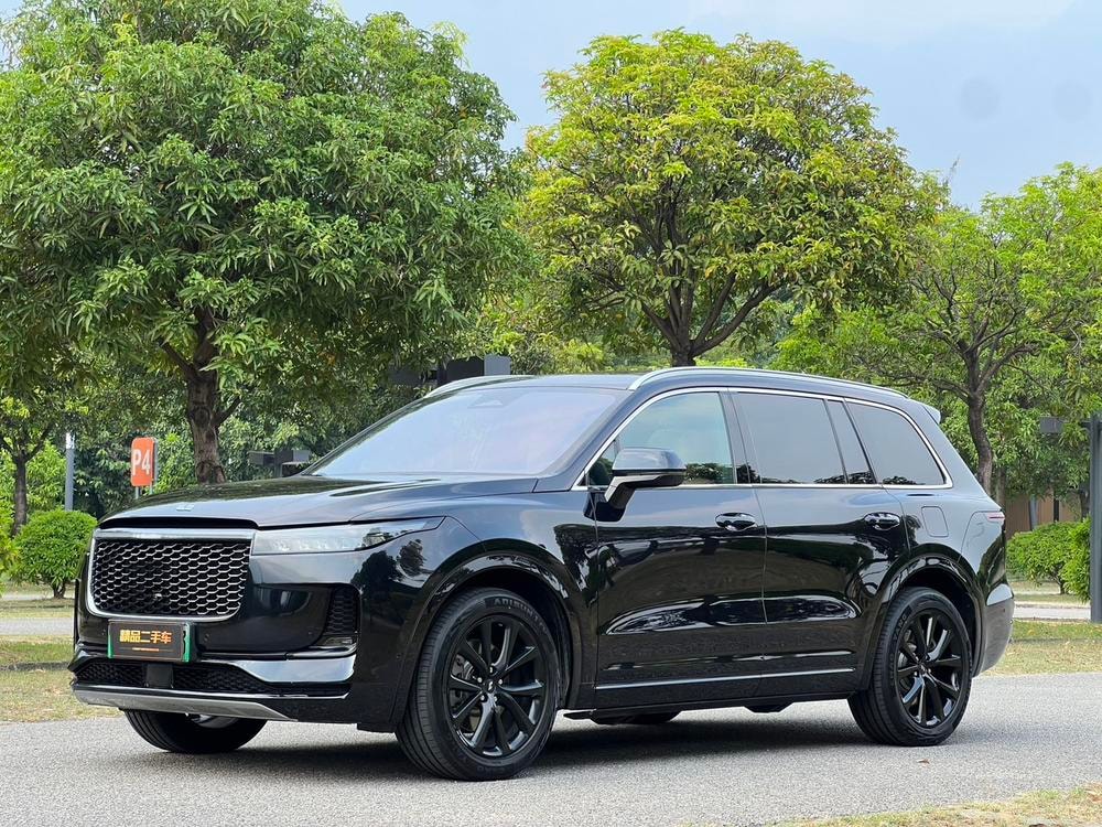 Li Auto ONE 2021 — фото автомобиля