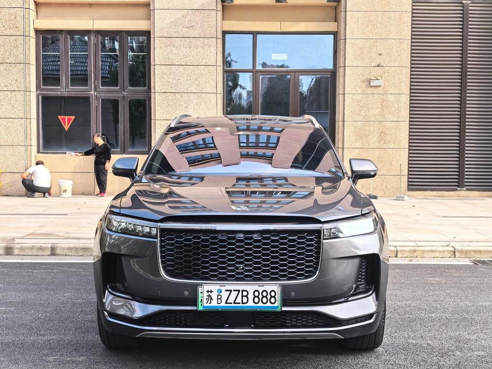 Li Auto ONE 2021 — фото автомобиля