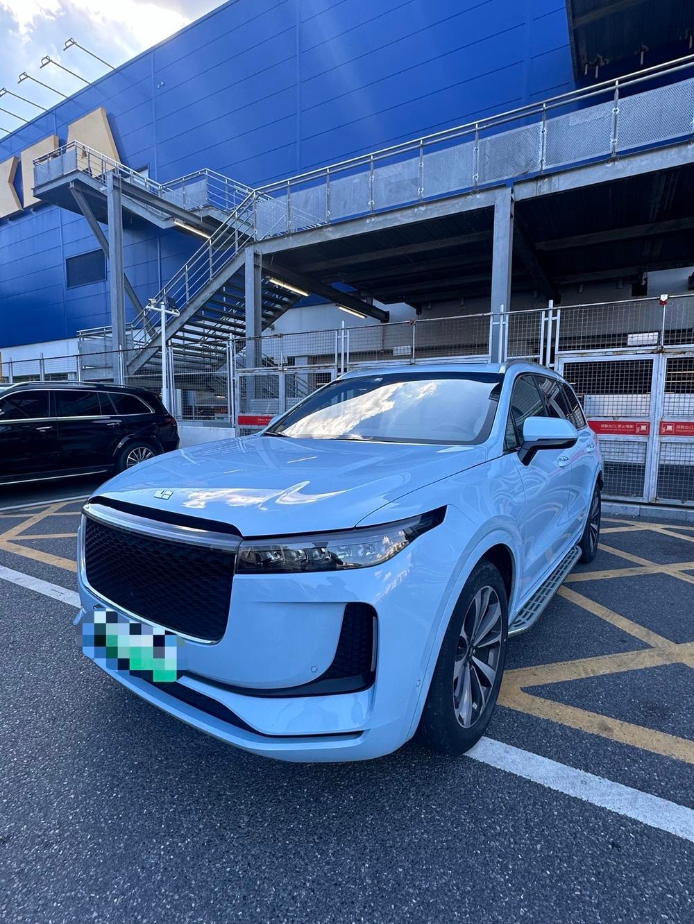 Li Auto ONE 2020 — фото автомобиля