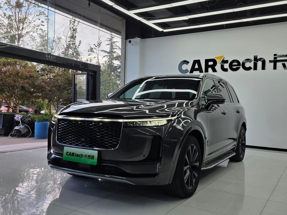Li Auto ONE 2020 — фото автомобиля