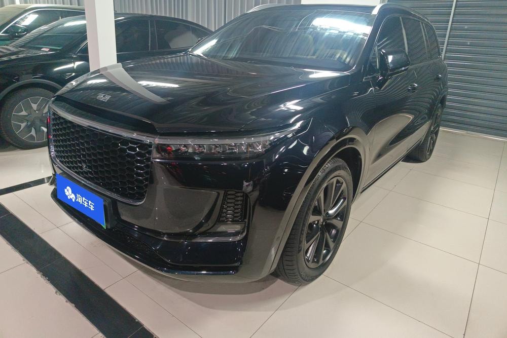 Li Auto ONE 2021 — фото автомобиля