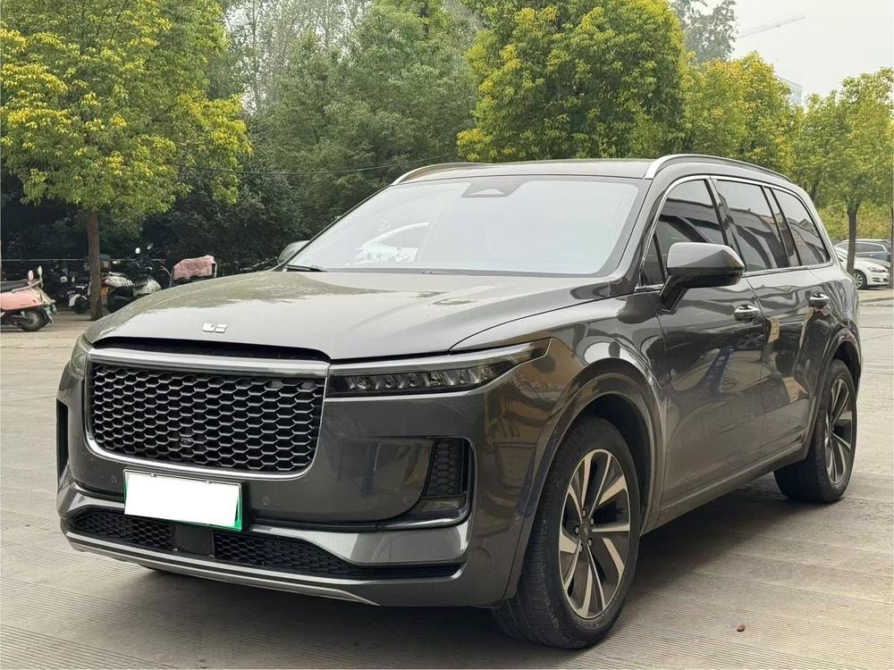 Li Auto ONE 2021 — фото автомобиля