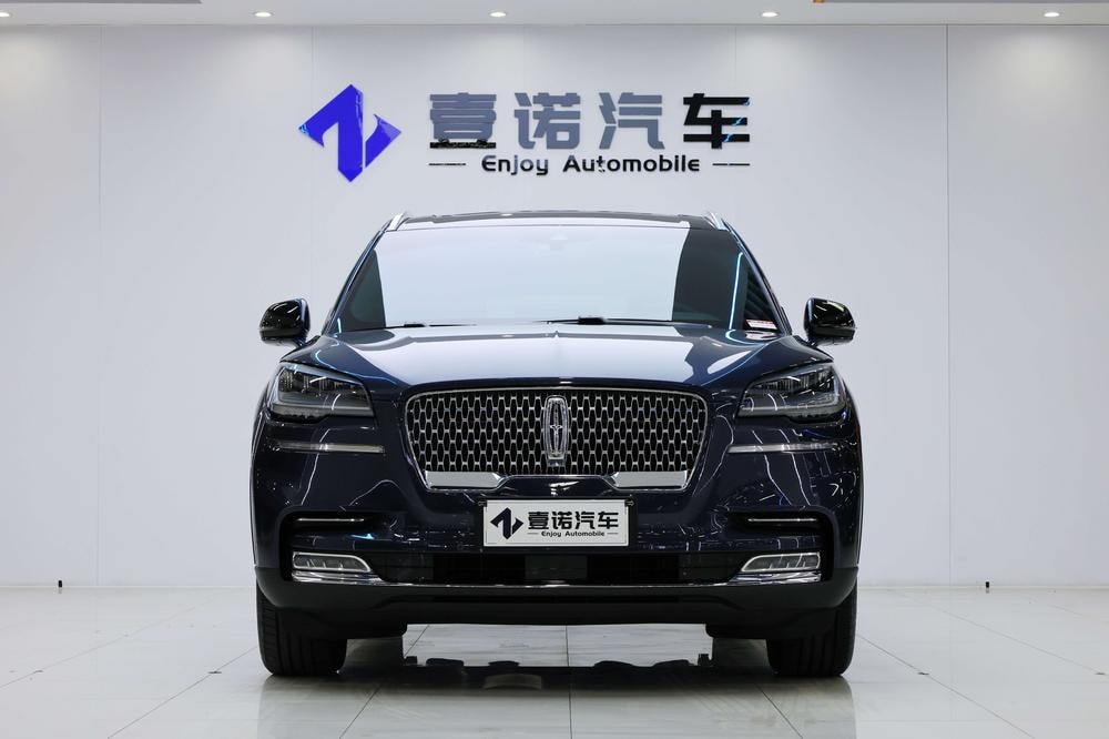 Lincoln Aviator 2020 — фото автомобиля 1