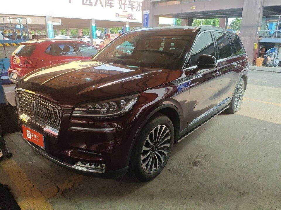 Lincoln Aviator 2020 — фото автомобиля