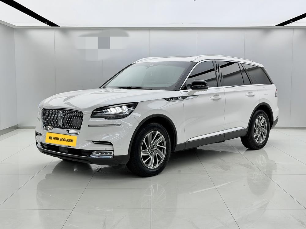 Lincoln Aviator 2020 — фото автомобиля 1