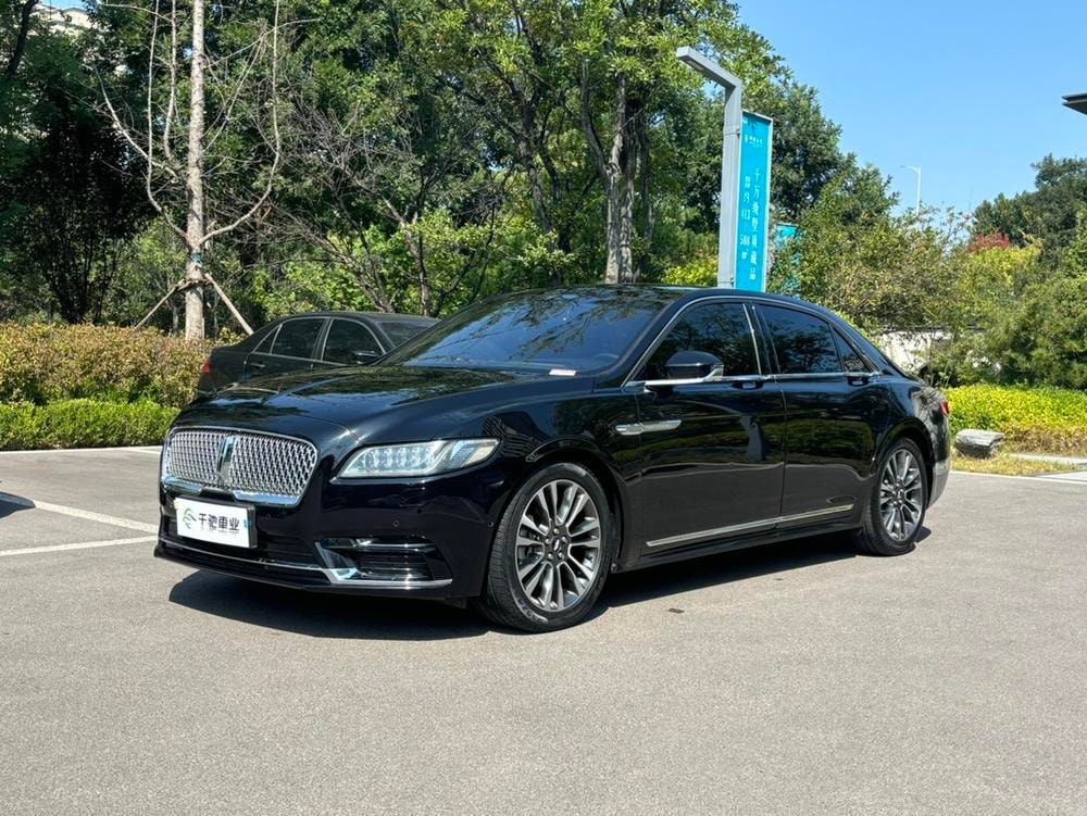 Lincoln Continental 2019 — фото автомобиля