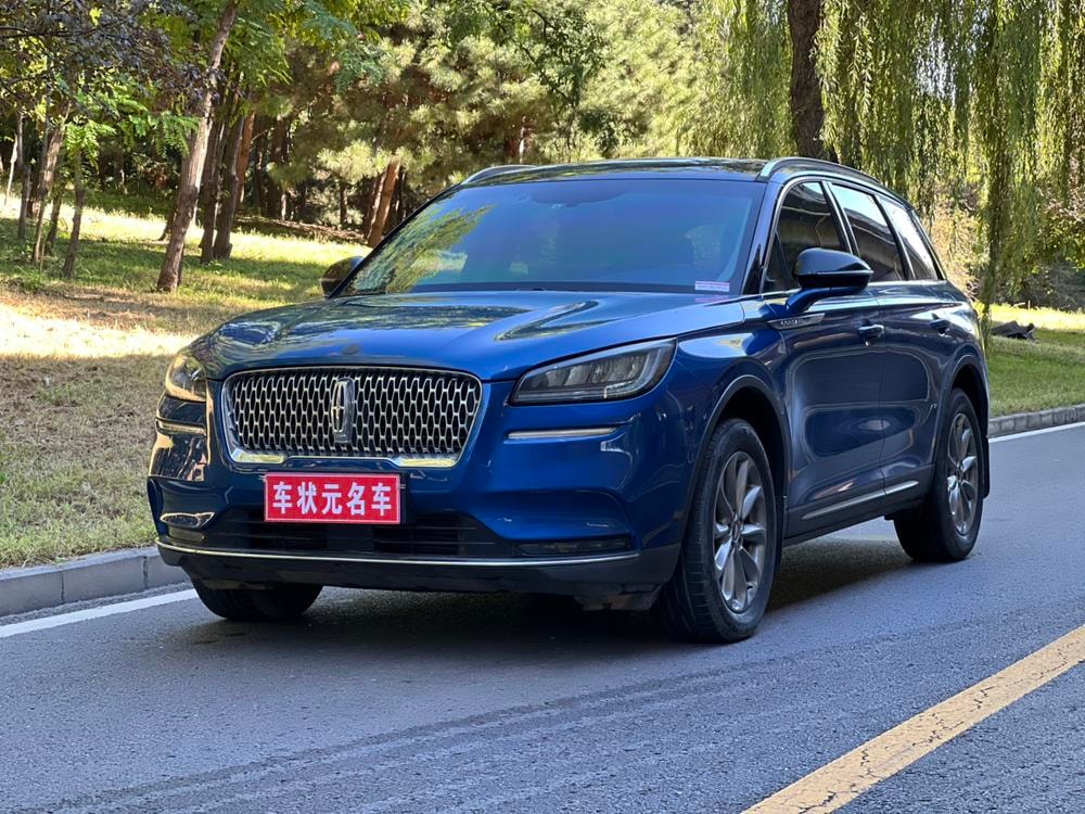 Lincoln Corsair 2021 — фото автомобиля 1