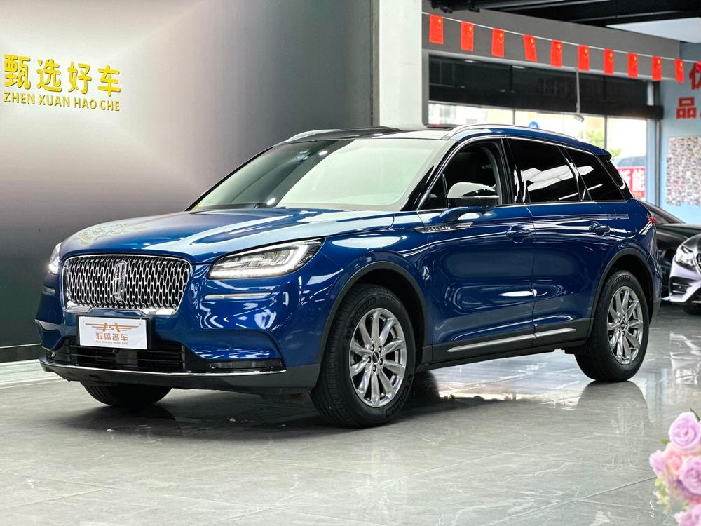 Lincoln Corsair 2021 — фото автомобиля 1