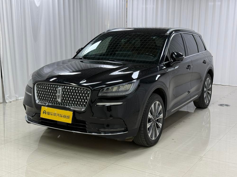 Lincoln Corsair 2022 — фото автомобиля 1
