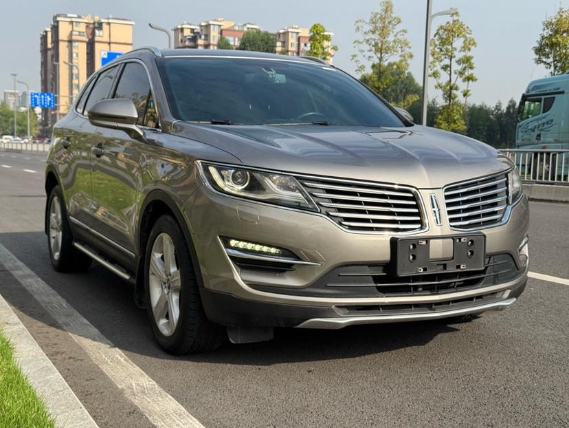 Lincoln MKC 2014 — фото автомобиля