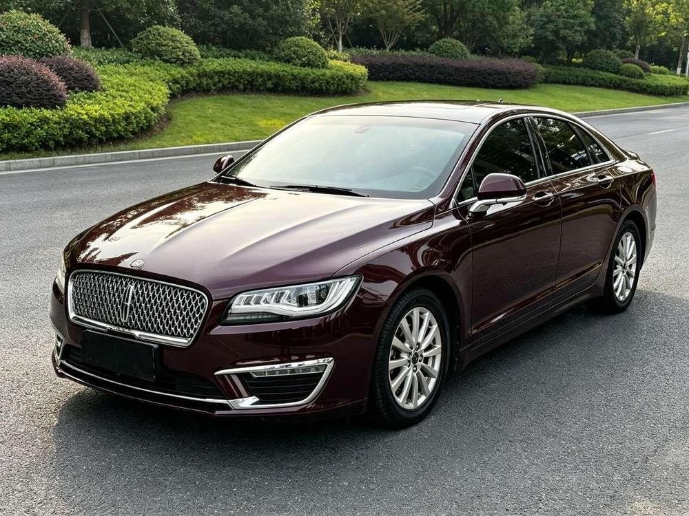 Lincoln MKZ 2017 — фото автомобиля