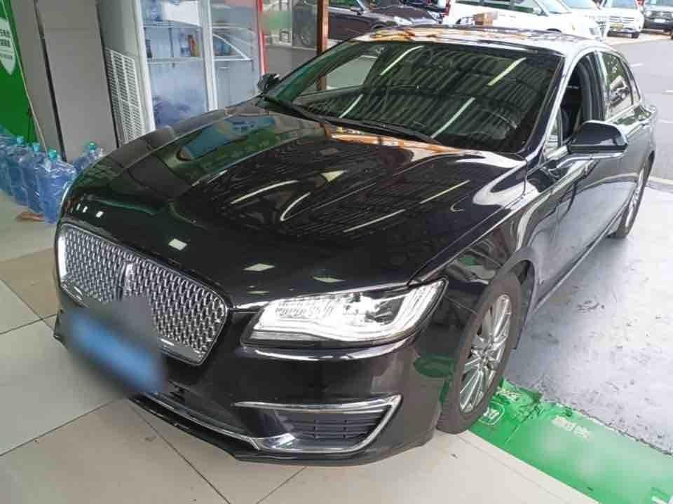 Lincoln MKZ 2020 — фото автомобиля 1