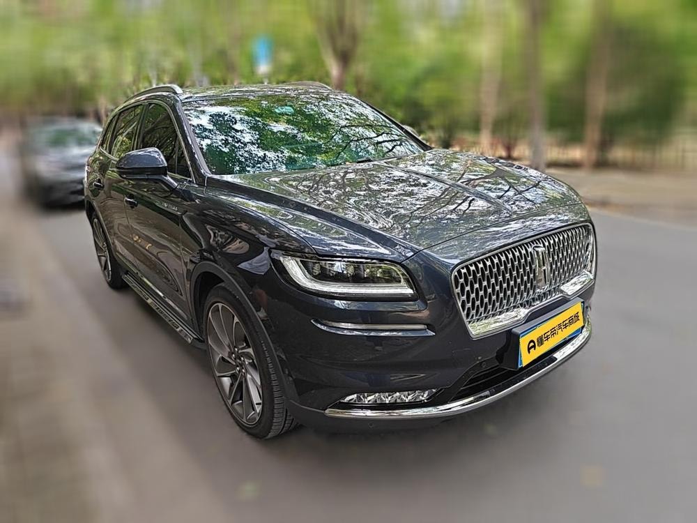 Lincoln Nautilus 2021 — фото автомобиля 1