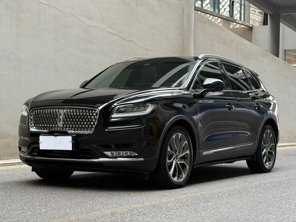 Lincoln Nautilus 2021 — фото автомобиля
