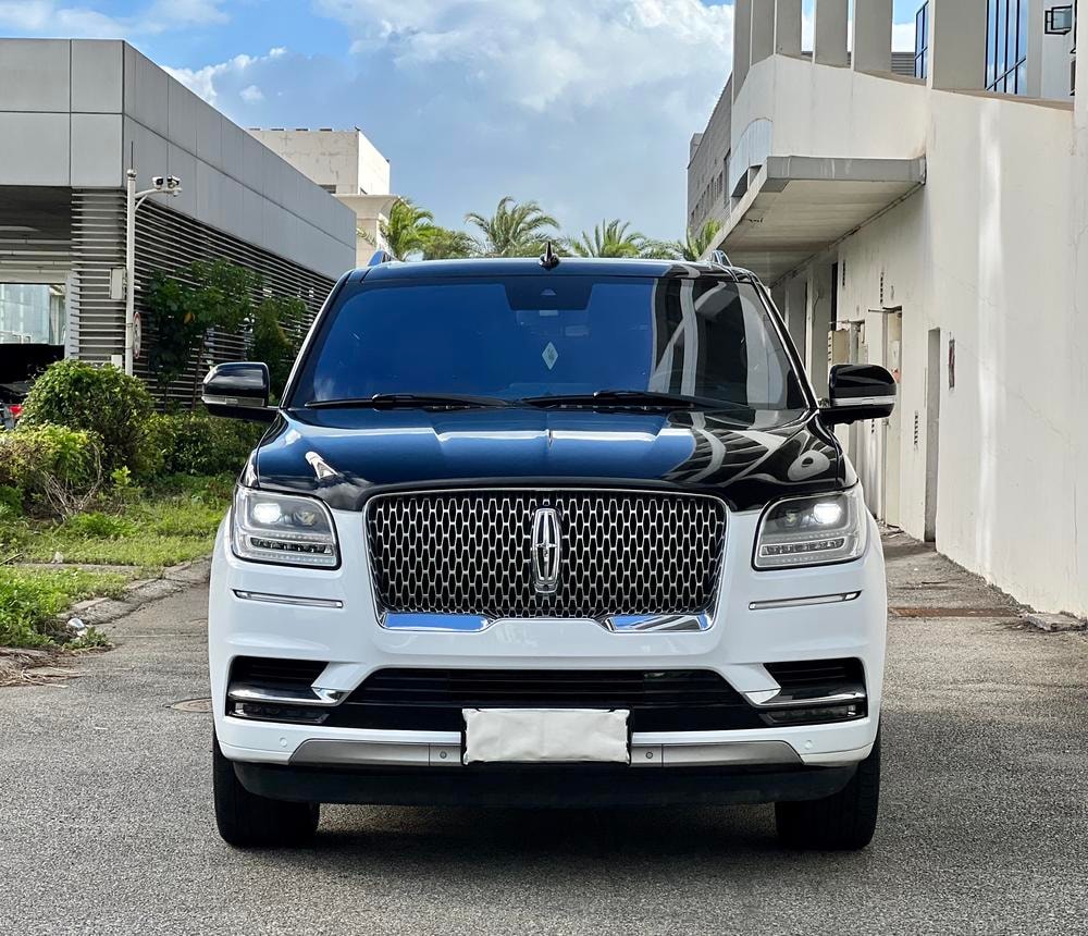 Lincoln Navigator 2019 — фото автомобиля