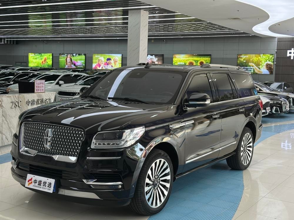Lincoln Navigator 2020 — фото автомобиля