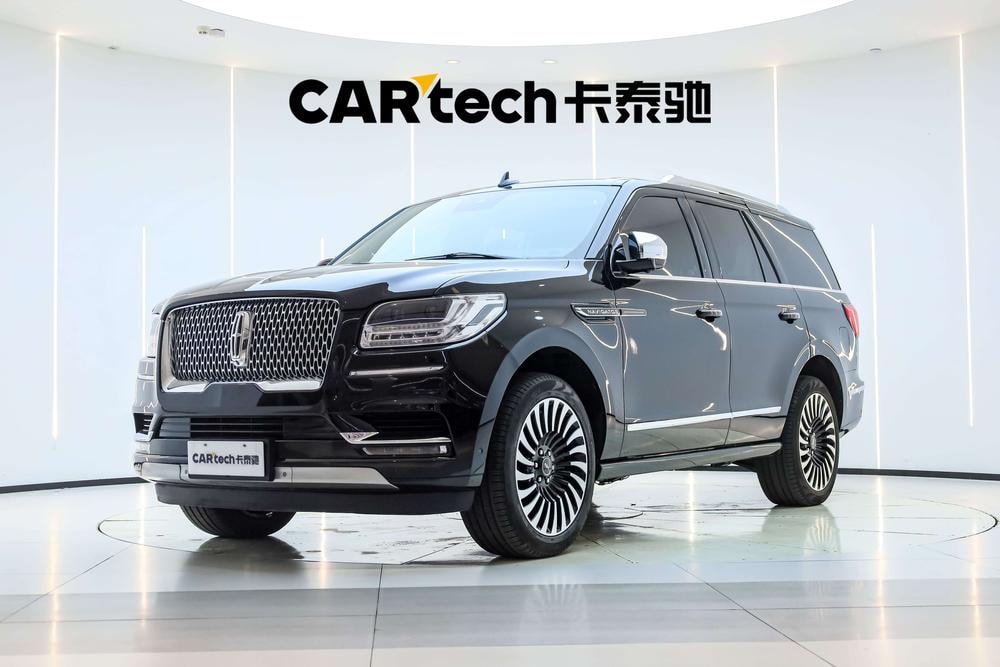 Lincoln Navigator 2020 — фото автомобиля