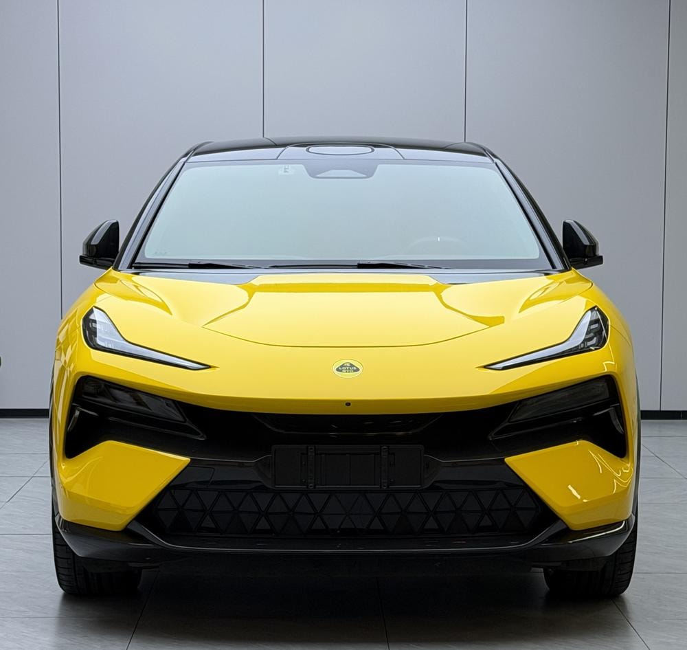 Lotus Cars Eletre 2023 — фото автомобиля 1
