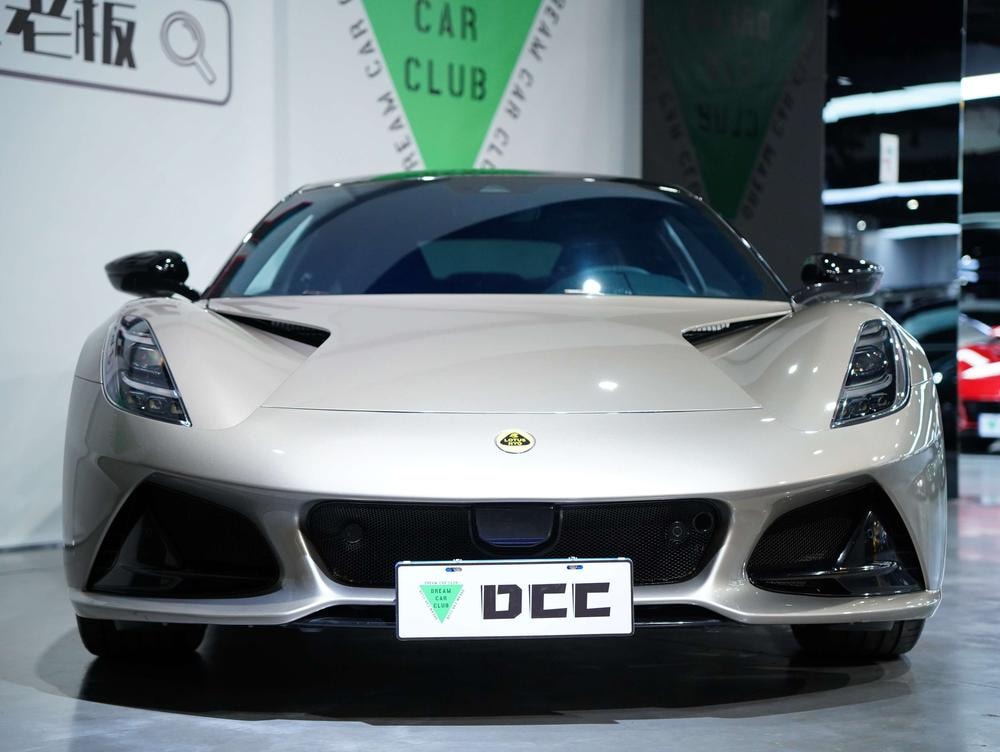 Lotus Cars Emira 2022 — фото автомобиля