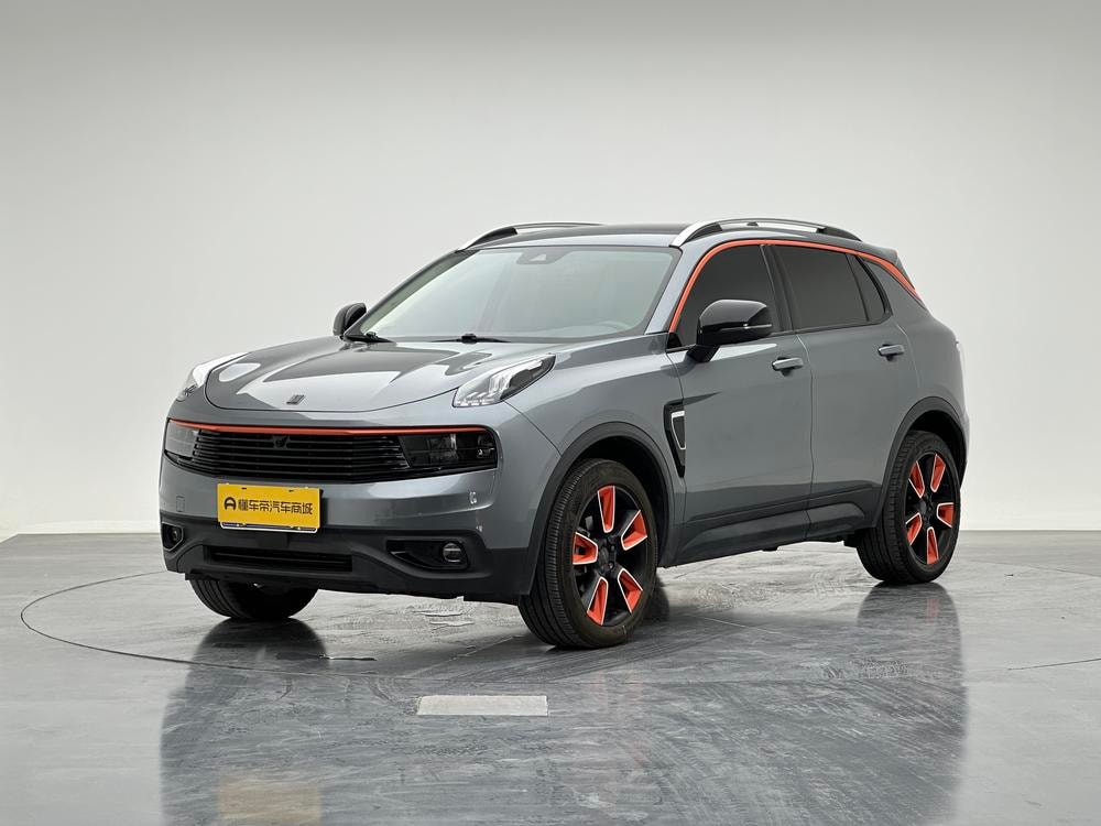 Lynk & Co 01 2019 — фото автомобиля