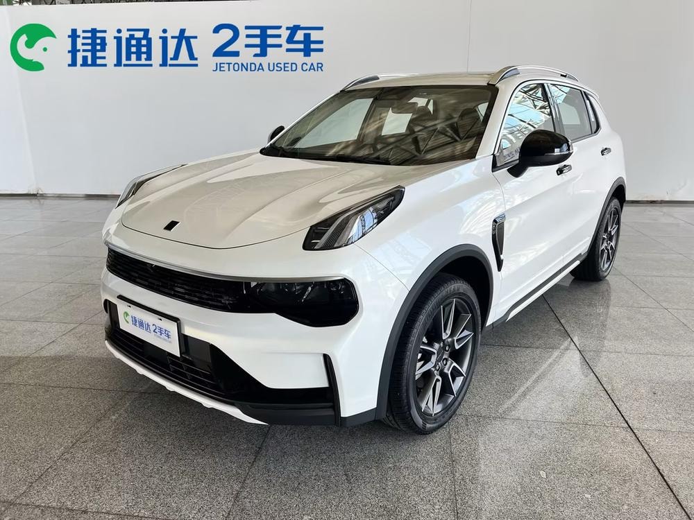 Lynk & Co 01 2024 — фото автомобиля 1