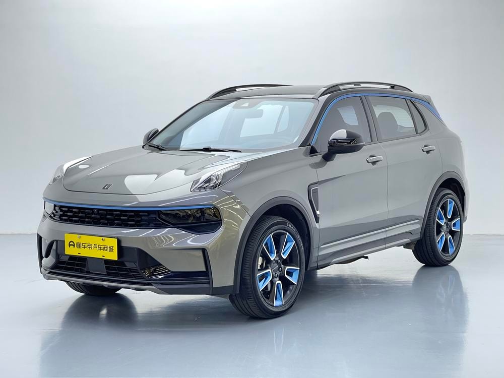 Lynk & Co 01 2021 — фото автомобиля
