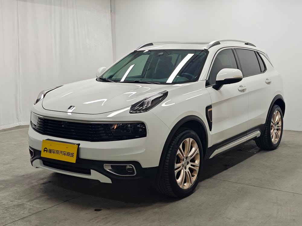 Lynk & Co 01 2019 — фото автомобиля
