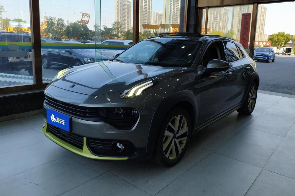 Lynk & Co 02 2022 — фото автомобиля 1