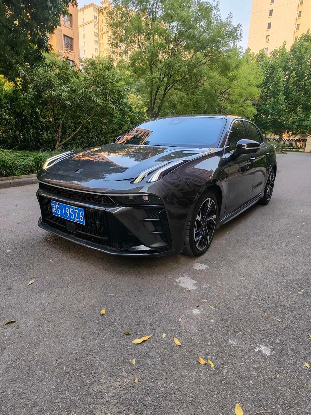 Lynk & Co 03 2023 — фото автомобиля 1