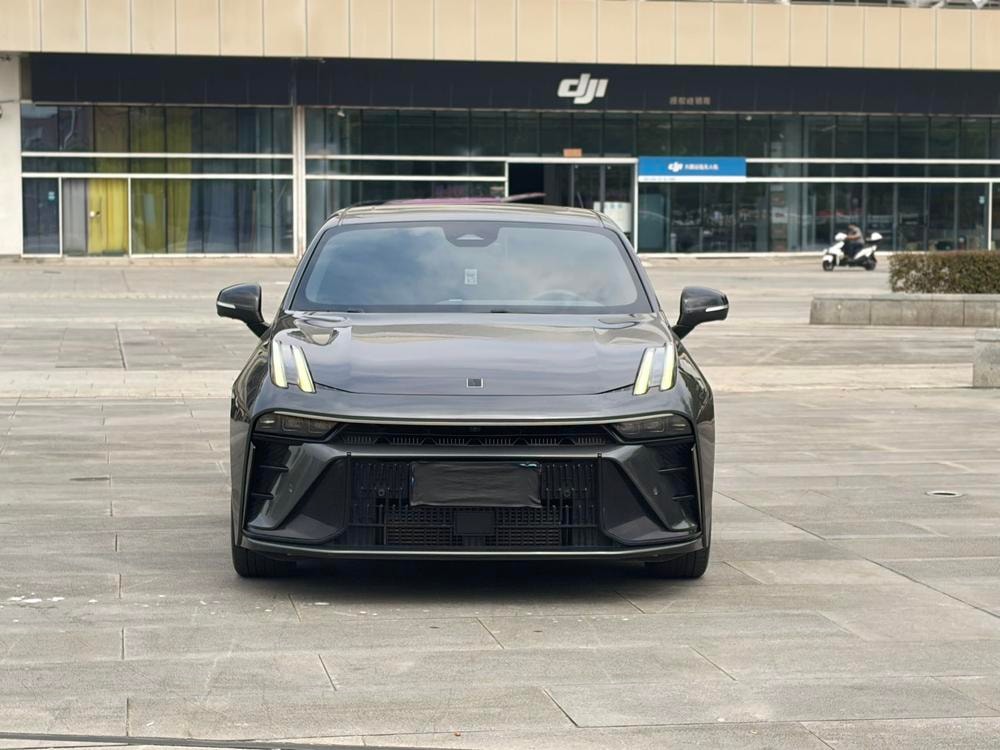 Lynk & Co 03 2023 — фото автомобиля