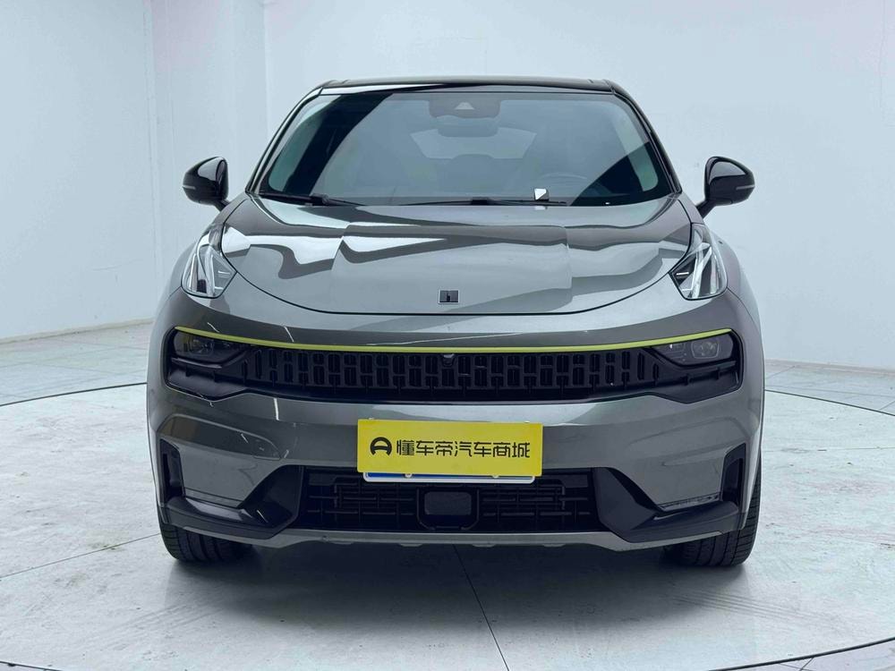 Lynk & Co 05 2020 — фото автомобиля 1