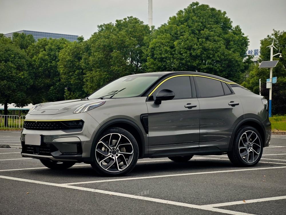 Lynk & Co 05 2020 — фото автомобиля