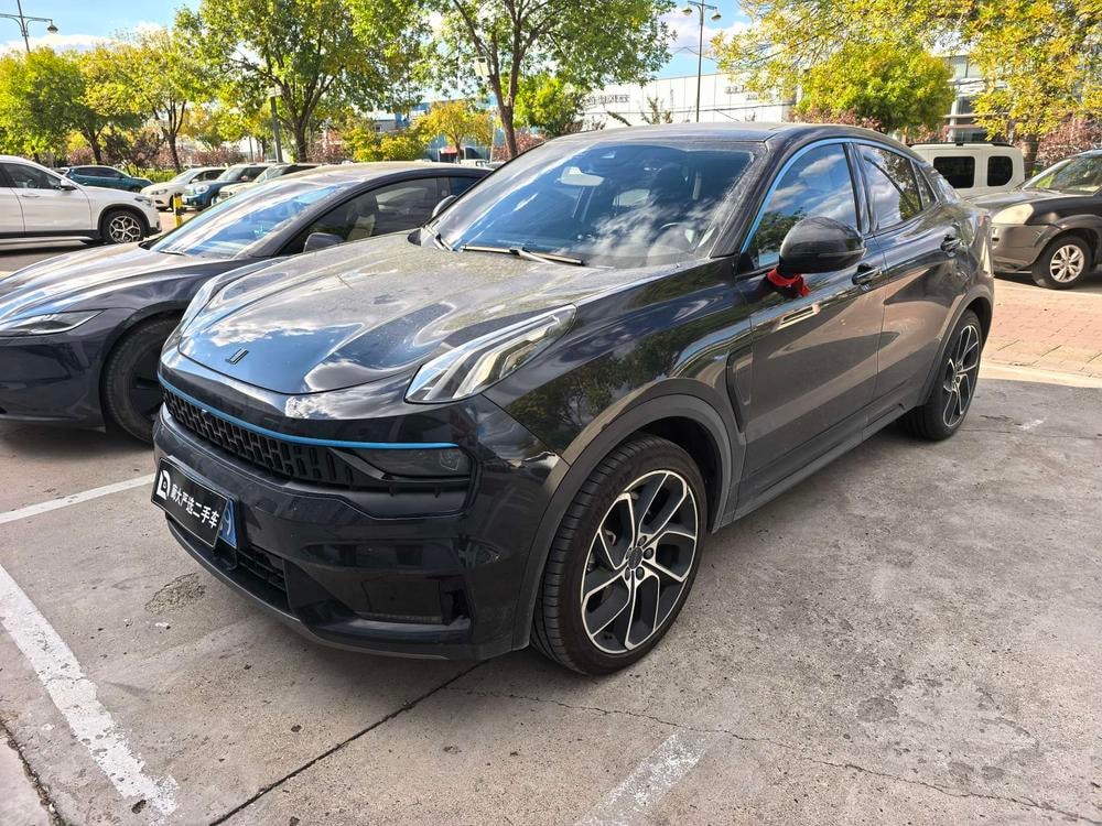 Lynk & Co 05 2020 — фото автомобиля