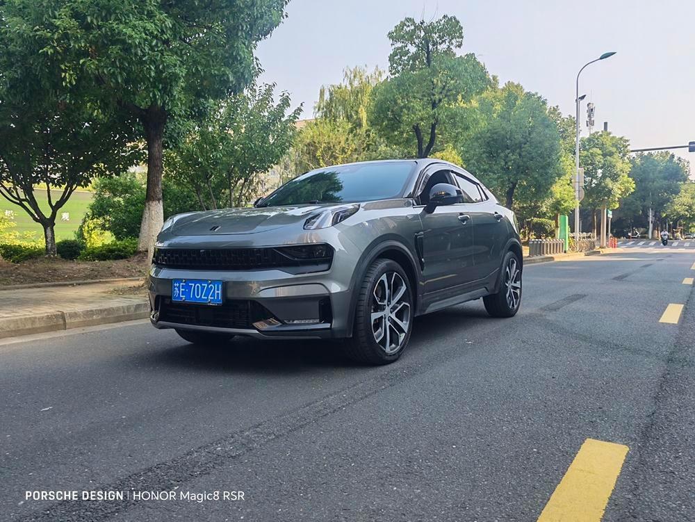 Lynk & Co 05 2022 — фото автомобиля 1