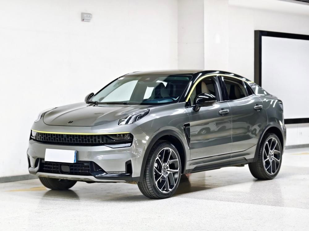 Lynk & Co 05 2020 — фото автомобиля