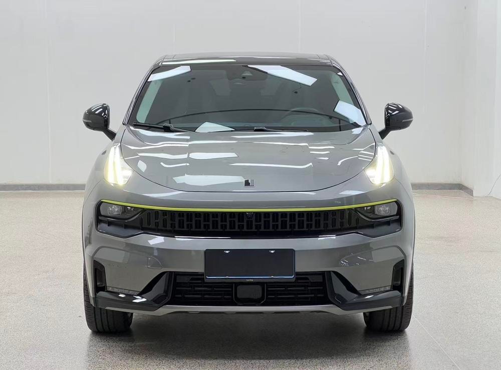 Lynk & Co 05 2020 — фото автомобиля 1