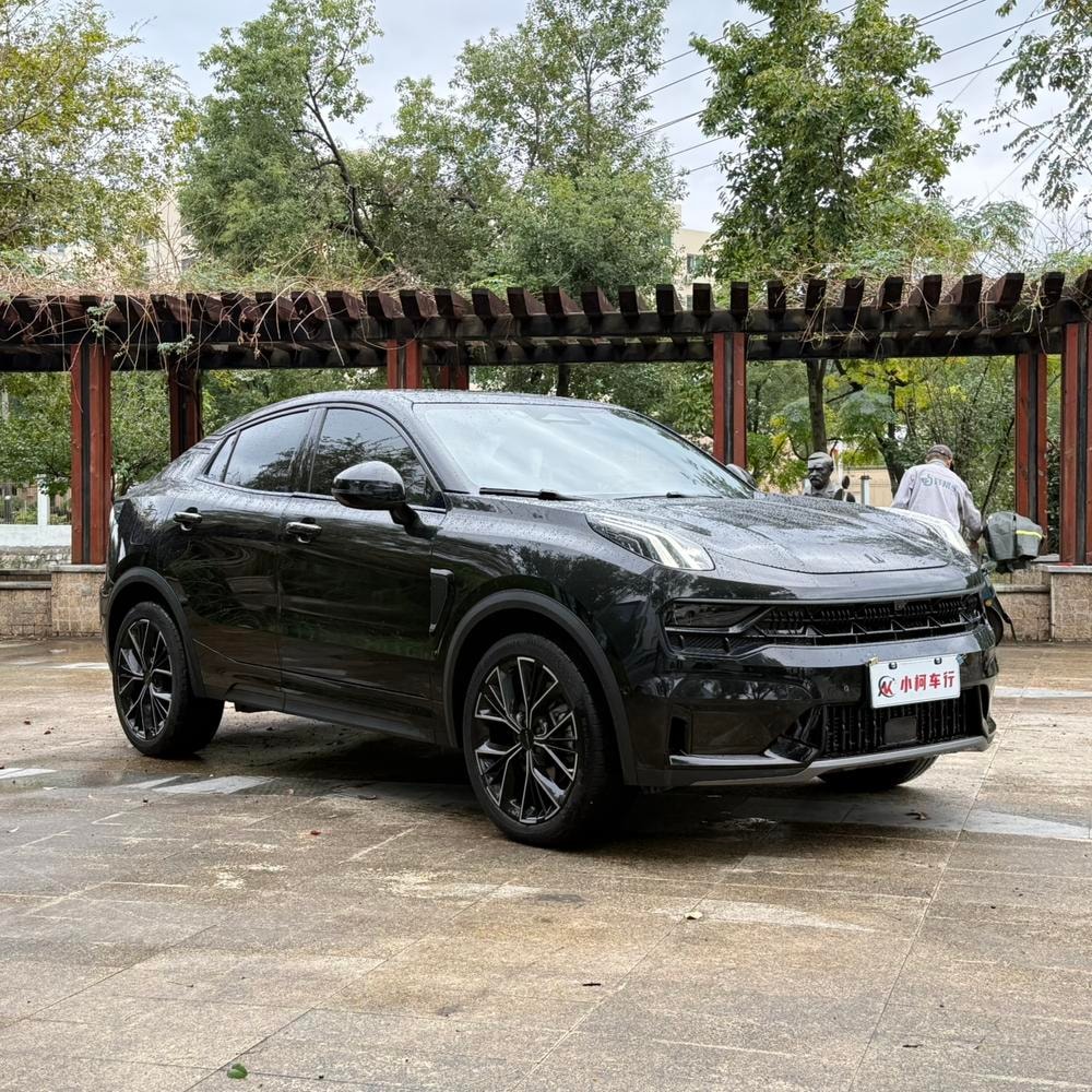 Lynk & Co 05 2023 — фото автомобиля