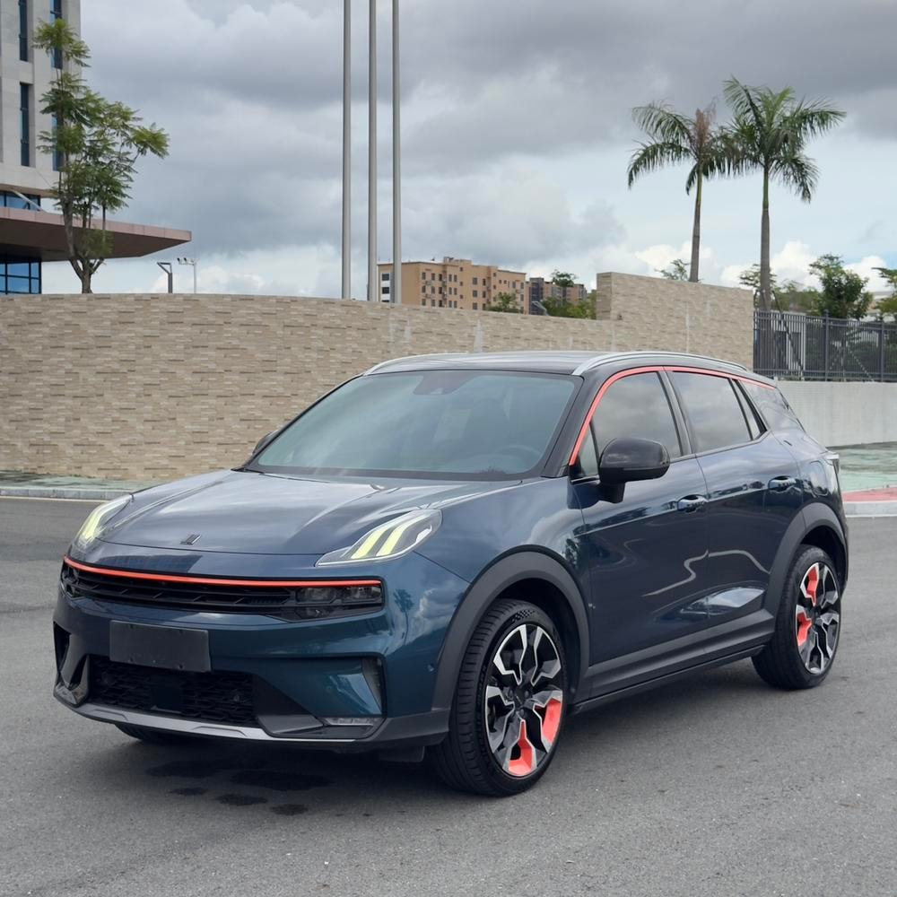 Lynk & Co 06 2020 — фото автомобиля 1