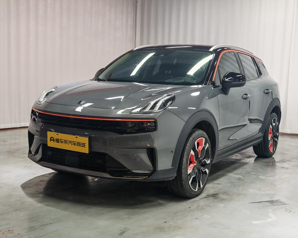 Lynk & Co 06 2020 — фото автомобиля
